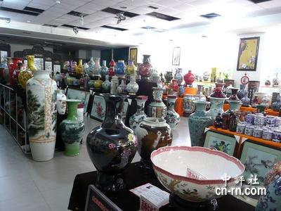 景德鎮(zhèn)精品陶瓷登臺(tái) 兩岸文化交流
