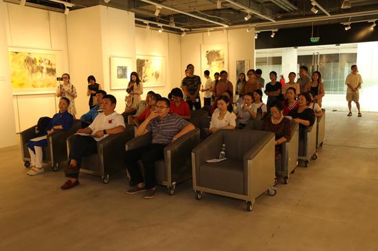中西方文化交流沙龍暨華之寧《活水》作品回顧展三亞開幕_新浪海南_新浪網